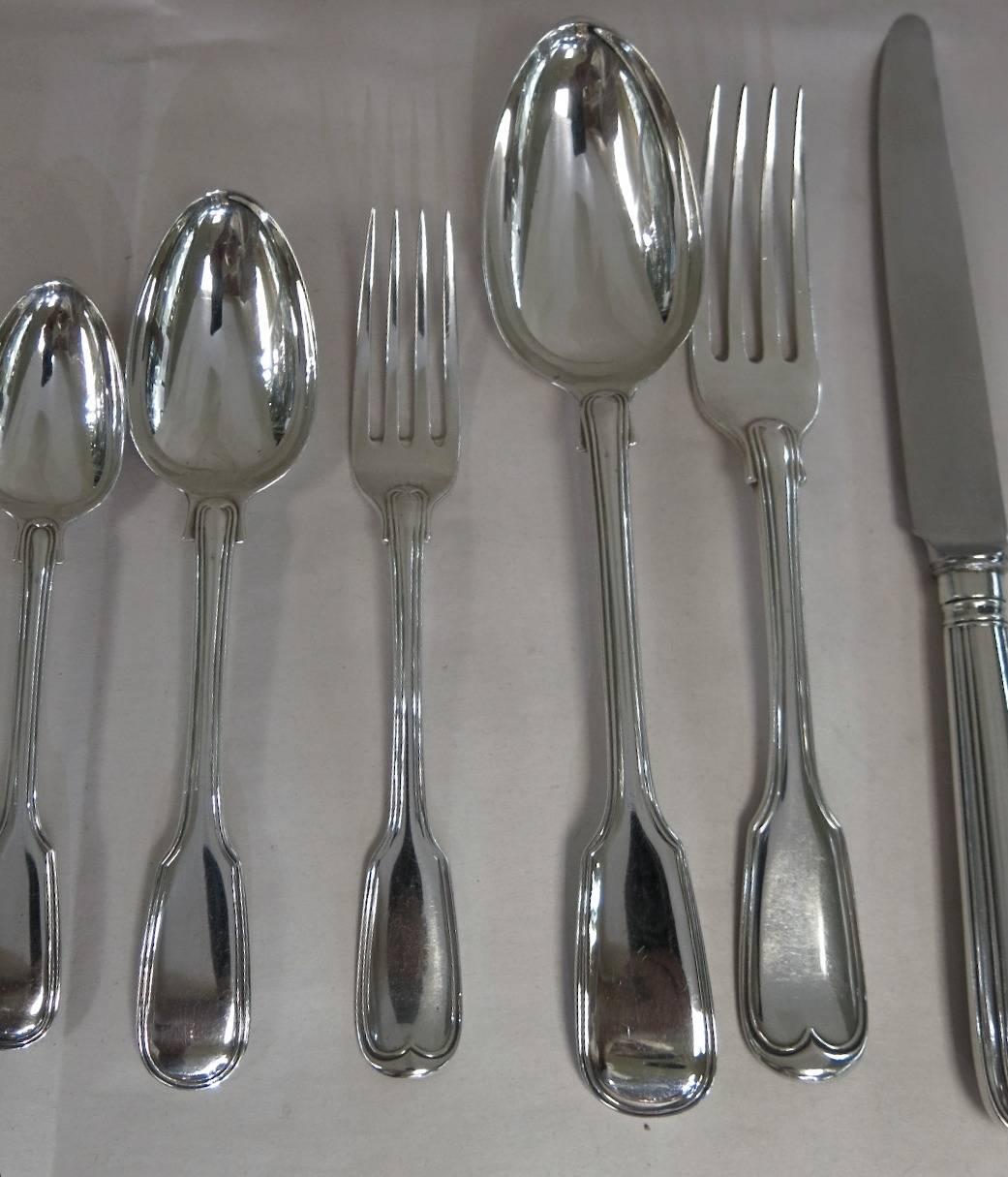 Victorian English Sterling Silver Flatware Set for 12 People In Excellent Condition In New York, NY