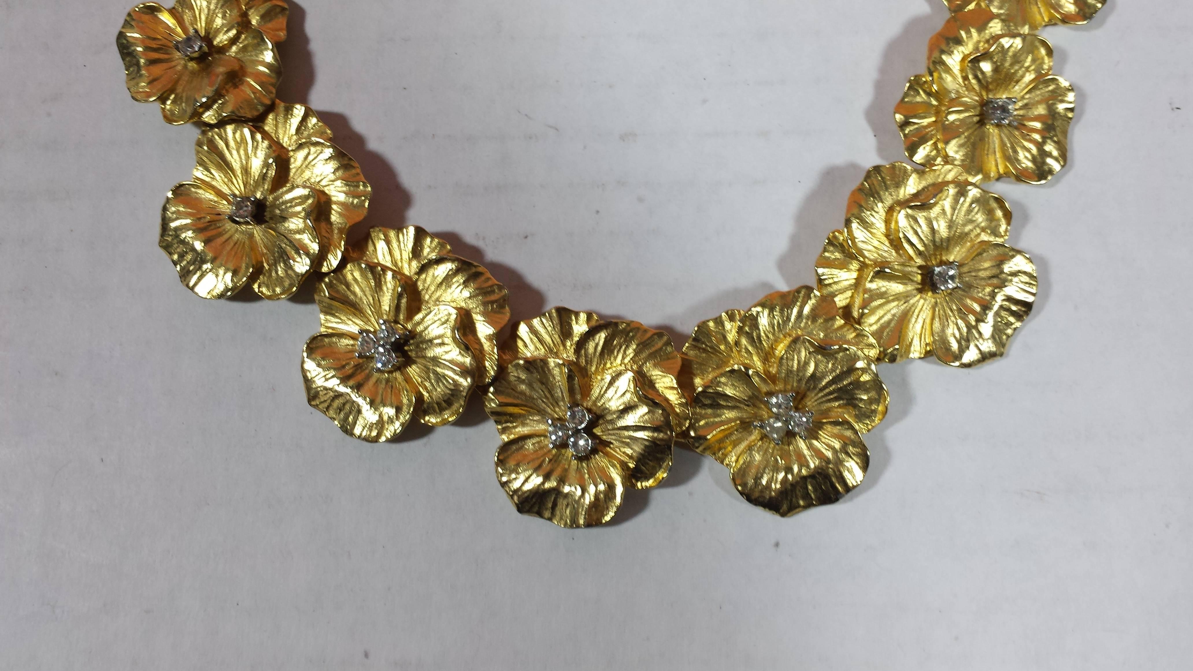 Chic Gold-plate Flower Collar Necklace with Diamante Centers 1