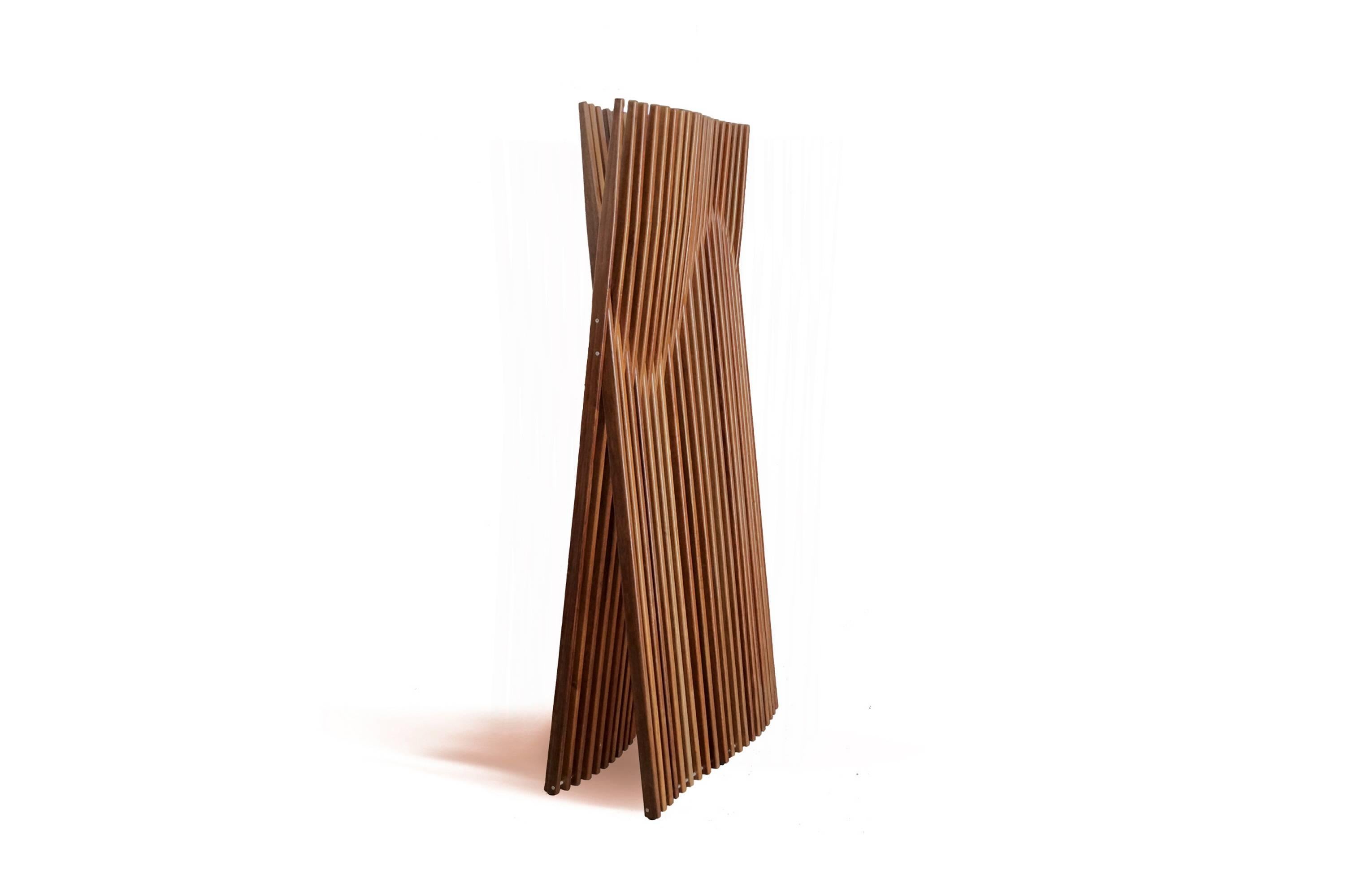 Moderne Cloison de séparation Conogó en bois dur, design contemporain brésilien  en vente