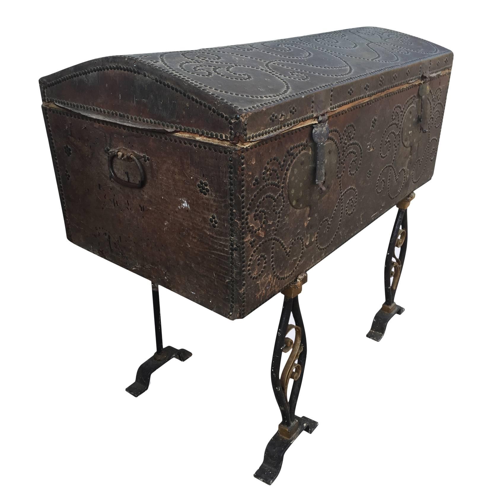 Late 17th Century English Trunk  For Sale