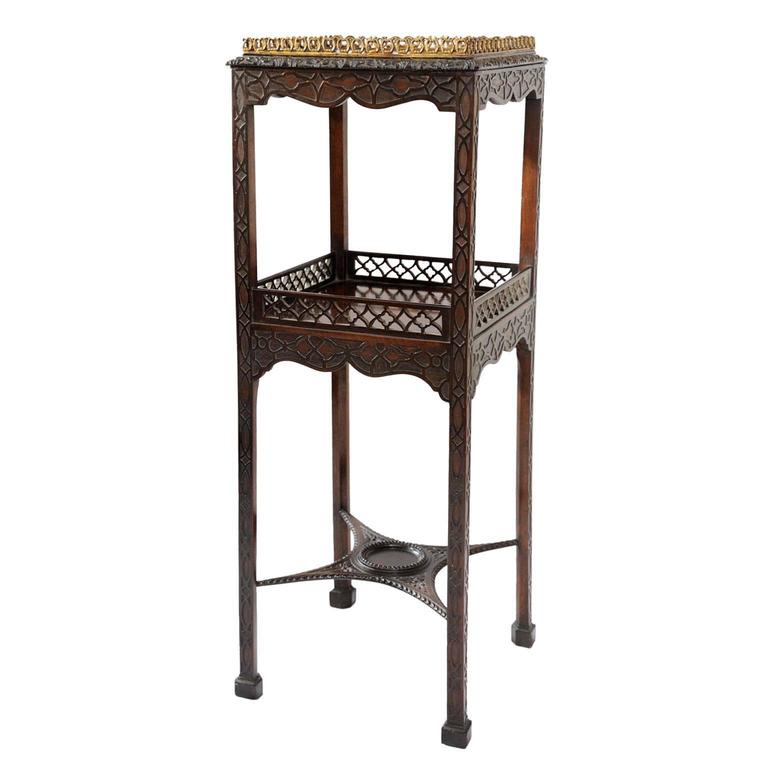 English III Mahogany 18th Century Stand, circa 1780 For Sale at