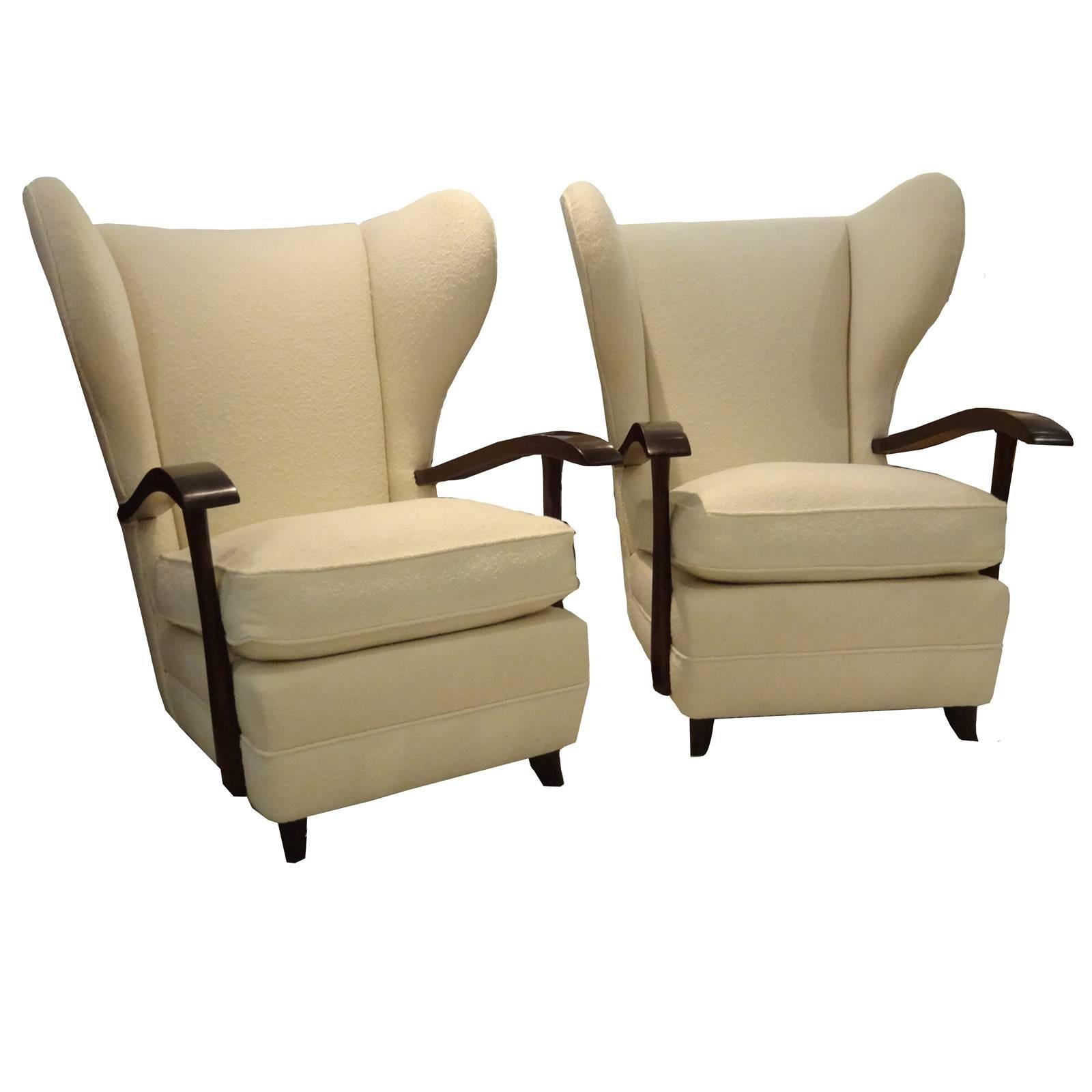 Paolo Buffa Attribution Pair of Mid-Century Wingback Club Chairs, circa 1950 For Sale
