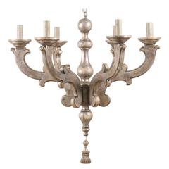 Sechs-Licht-Holzkronleuchter mit gedrechselter zentraler Säule aus italienischem Silber, vergoldet