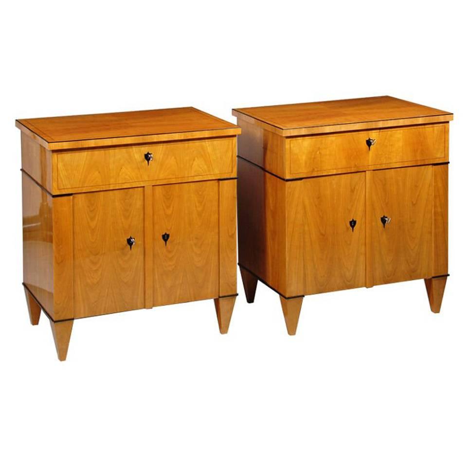 Pair of Biedermeier-Style Nightstands by Iliad Design For Sale