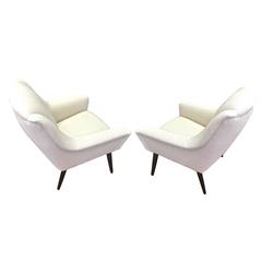 Style of Gio Ponti Extremely Refined Design Pair of Armchairs
