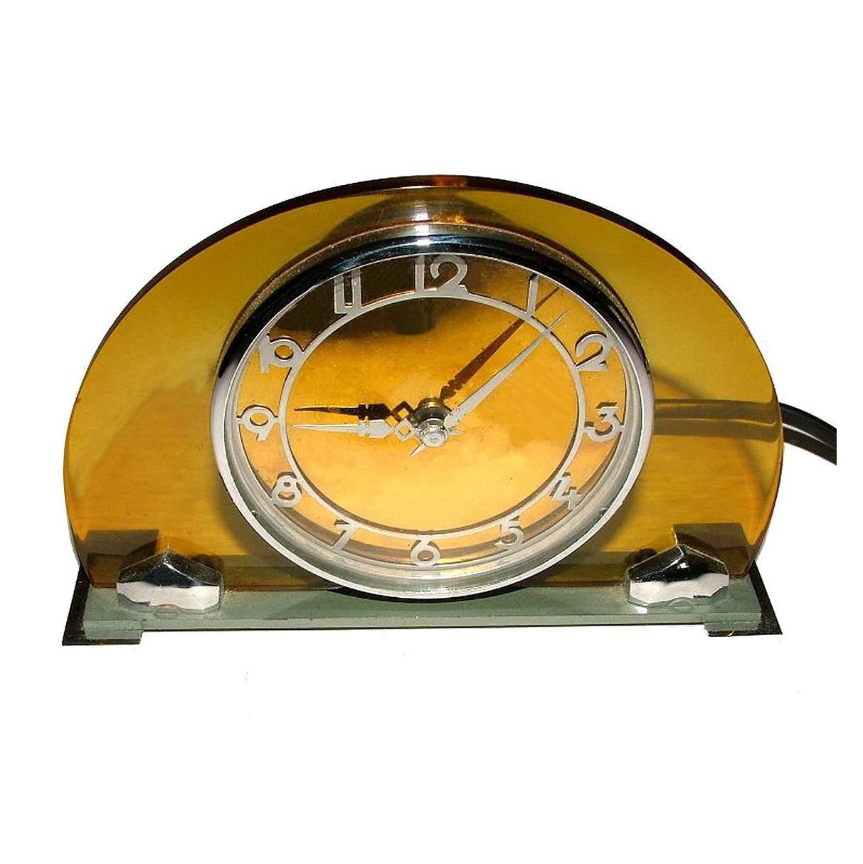 Rare 1930s, English, Art Deco Modernist Yellow Bakelite and Chrome Clock