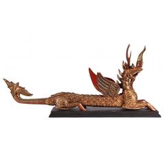 Grande sculpture tibétaine/balinaise en bois avec dragon ailé et bijoux