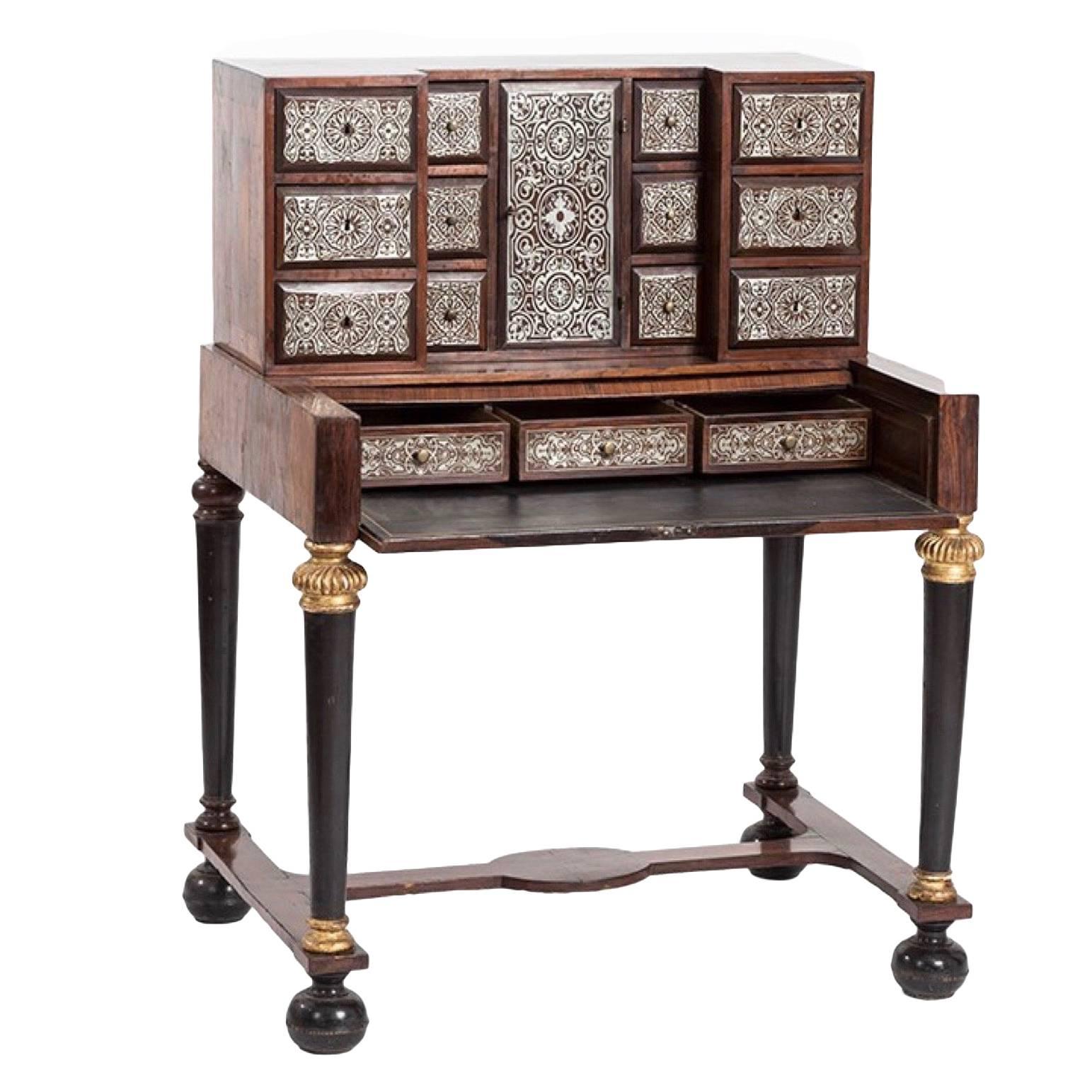 Wunderschöner Schreibtisch/Schrank aus Zinn mit Intarsien aus dem 18. Jahrhundert