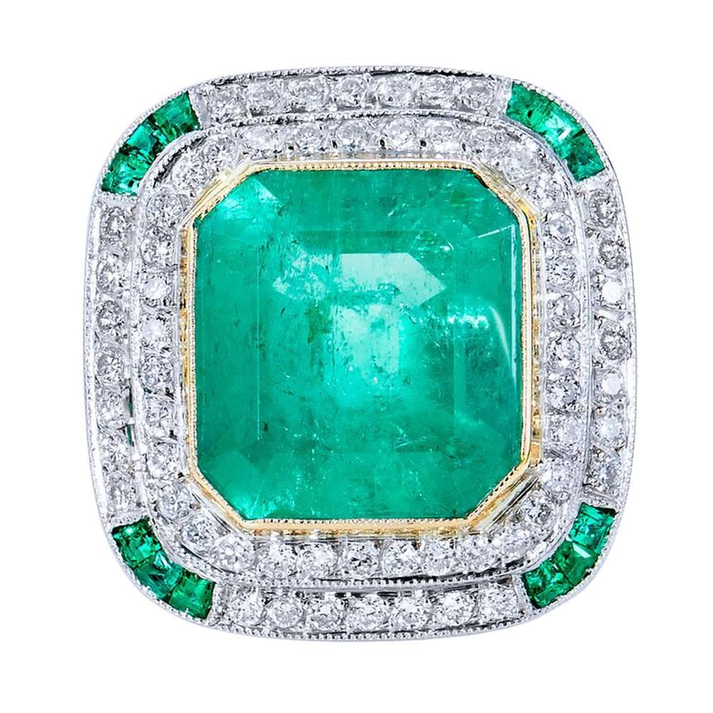 Art Deco Inspired 7.44 Carat Colombian Emerald 18 kt White Gold Platinum Ring 7 For Sale