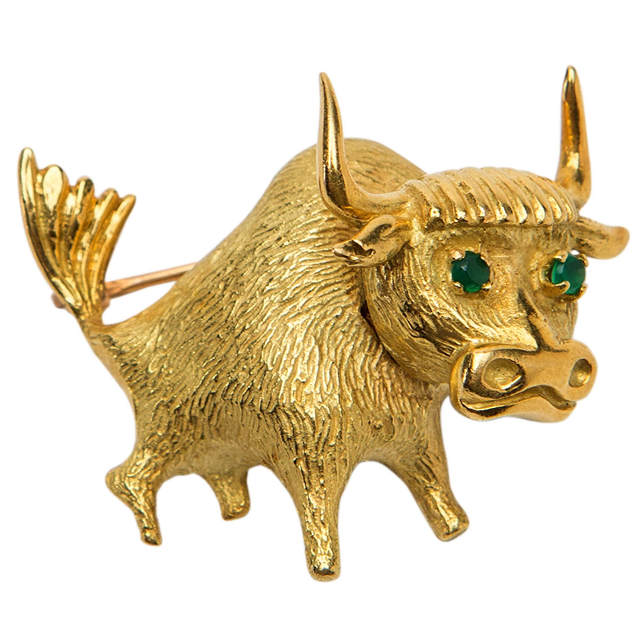 Charming Onyx Gold Taurus the Bull Pin