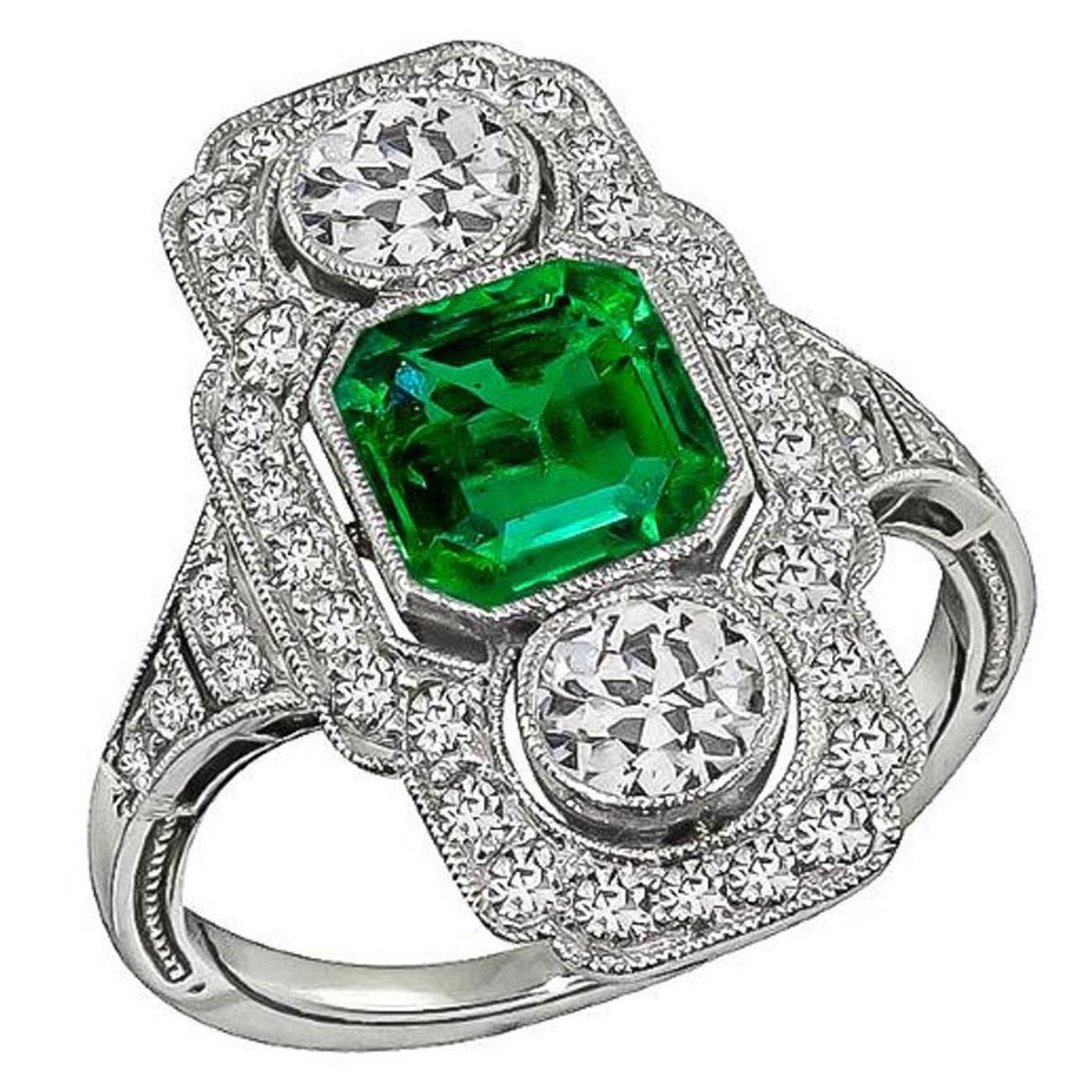 Enticing Art Deco Emerald Diamond Ring