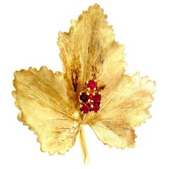 Tiffany & Co. Ruby Gold Textured Leaf Pin 