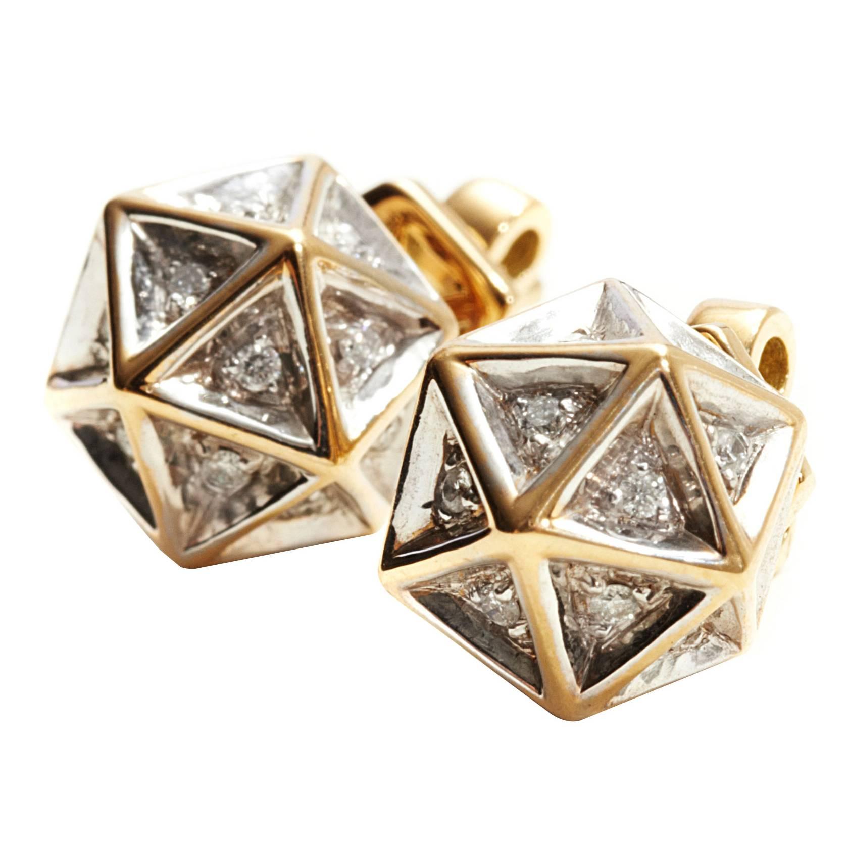 Icoso Diamond 18K Gold Stud Earrings For Sale