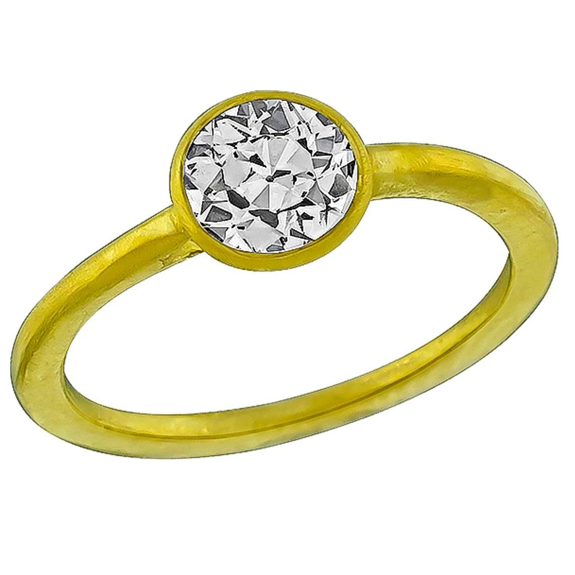 0.66 Carat Diamond gold Solitaire Engagement Ring For Sale