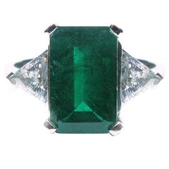 3.98 Carat Green Emerald Trillion Diamond gold Ring
