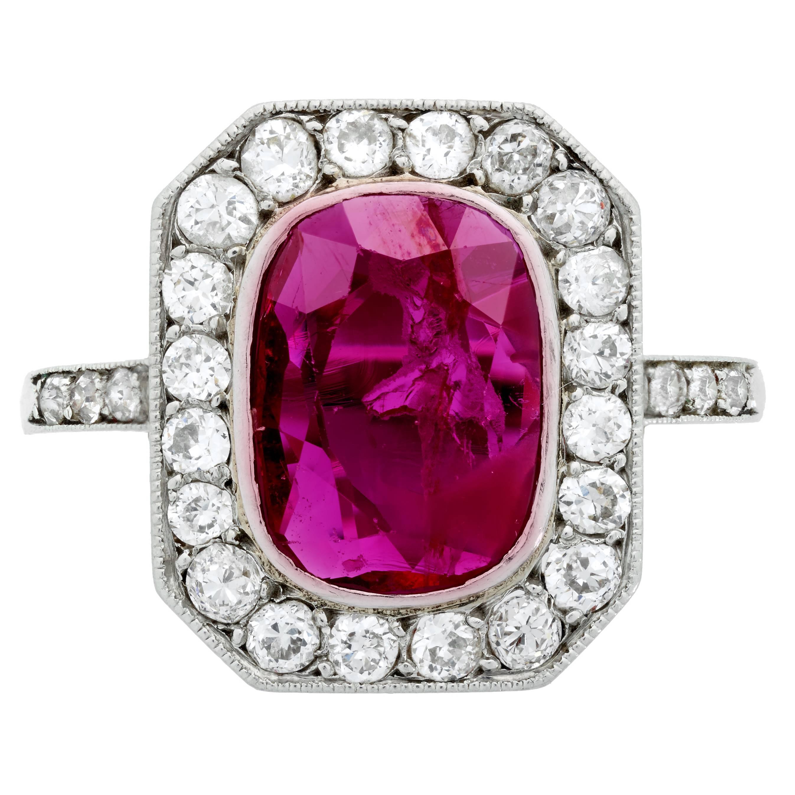Past Era Belle Époque 1.78 Carat GIA Cert Ruby Diamond Platinum Cluster Ring