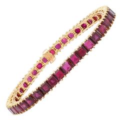 Boucheron Ruby gold Line Bracelet
