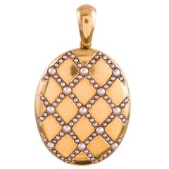Victorian Quilted Pearl gold Locket