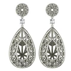 Sayaka Yamamoto & Sparkles Diamond and Gold drop Earrings 4