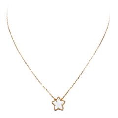 Van Cleef & Arpels Mother of Pearl Lucky Star Gold Necklace