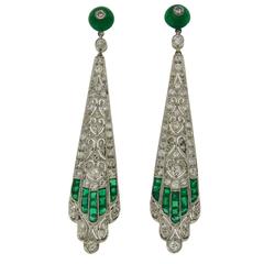 1920s Art Deco Emerald Diamond Platinum Dangle Earrings