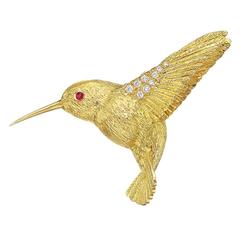 Ruby Diamond Gold Hummingbird Pin