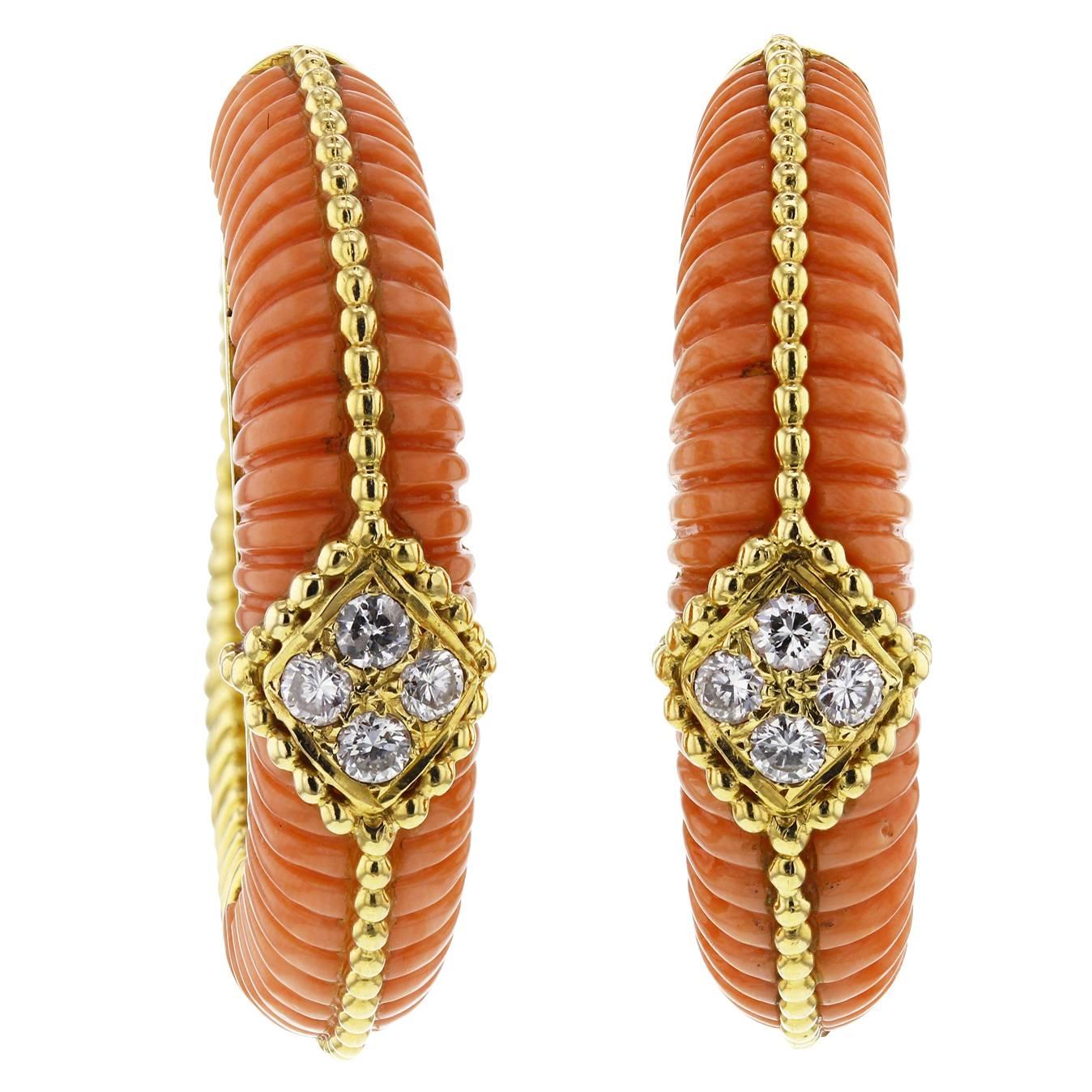 1970s Van Cleef & Arpels Coral Diamond gold Hoop Earrings For Sale