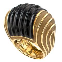Retro Carved Black Onyx Gold Cocktail Ring