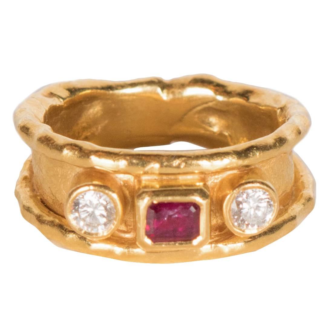 1970s Jean Mahie Gorgeous Hand Wrought Ruby Diamond Gold Ring 