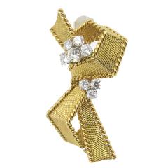 Mauboussin Paris Diamond Textured Gold Ribbon Brooch