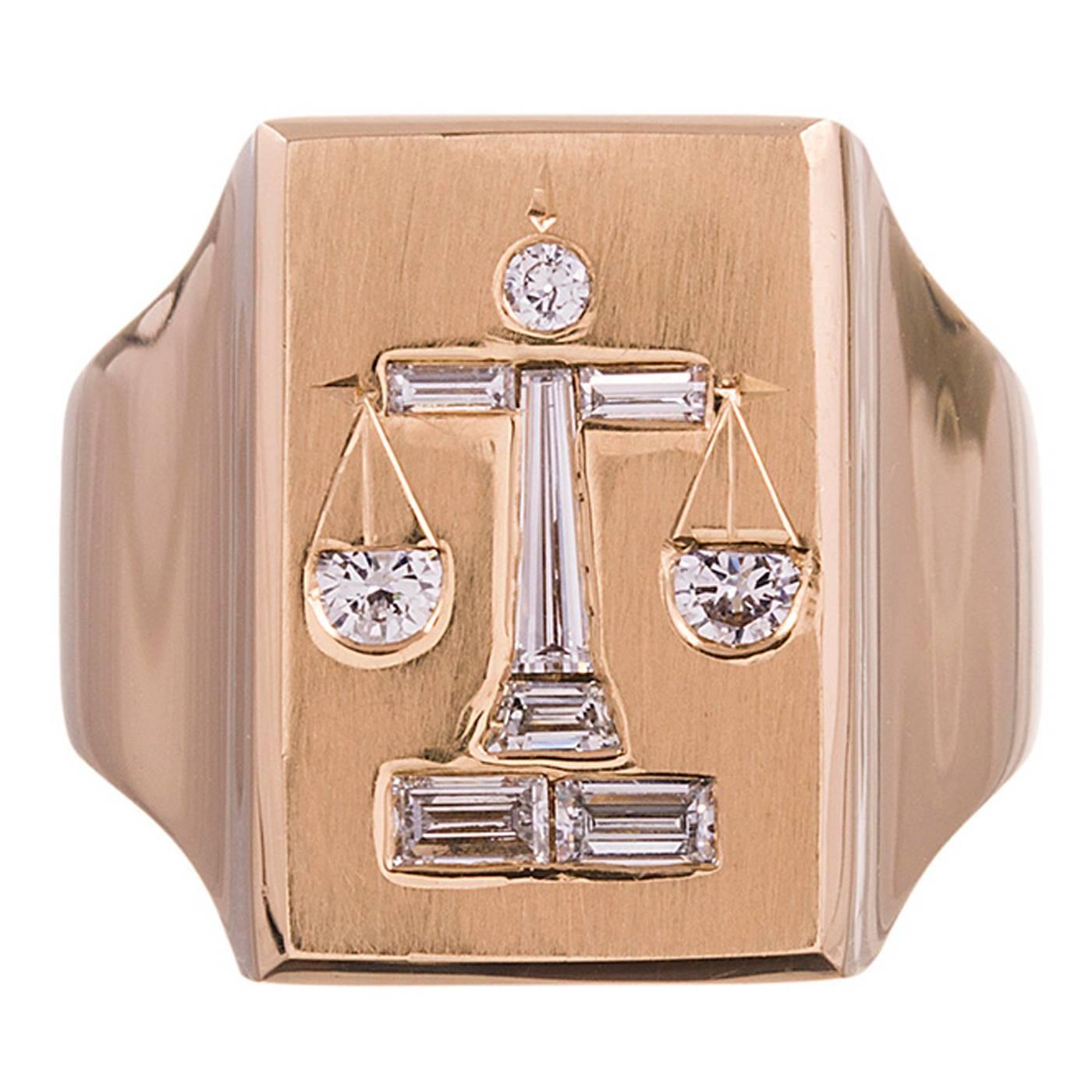 Gold-Diamant-Plakettenring Waage der Gerechtigkeit