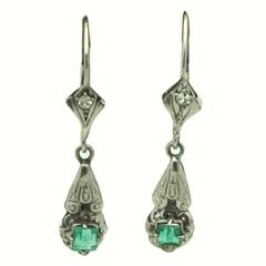 1940s Art Deco Emerald Diamond Gold Drop Earrings
