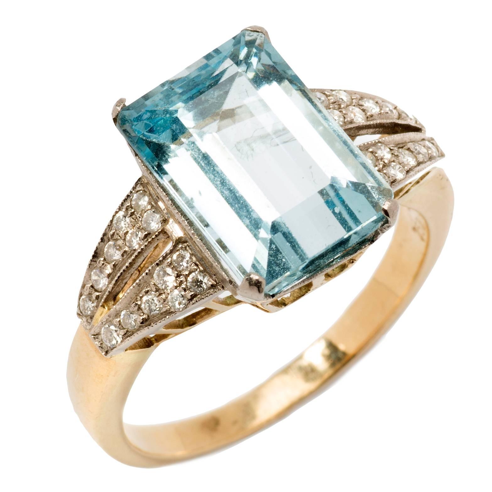 1930s Aquamarine Diamond Gold Cocktail Ring