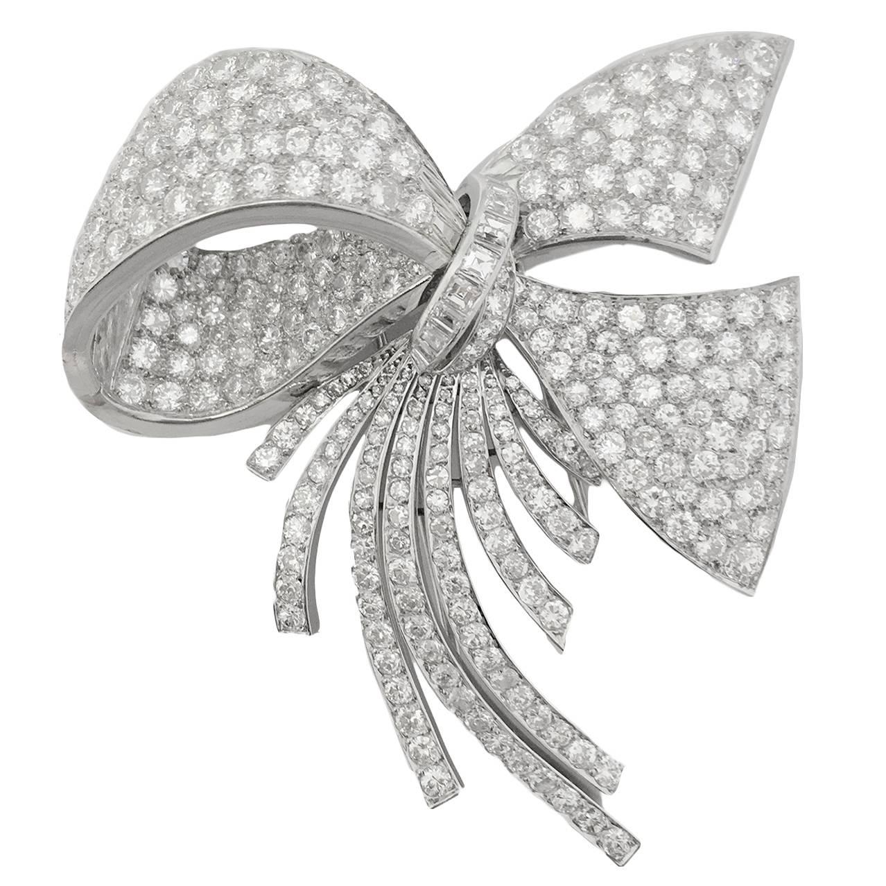 Magnificent Diamond Platinum Knot Brooch