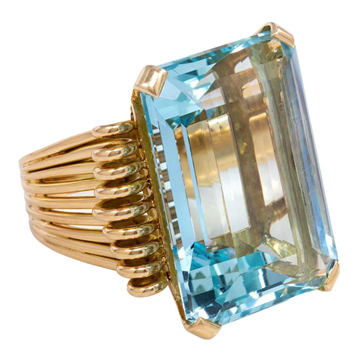 1940s French Aquamarine Gold Ring