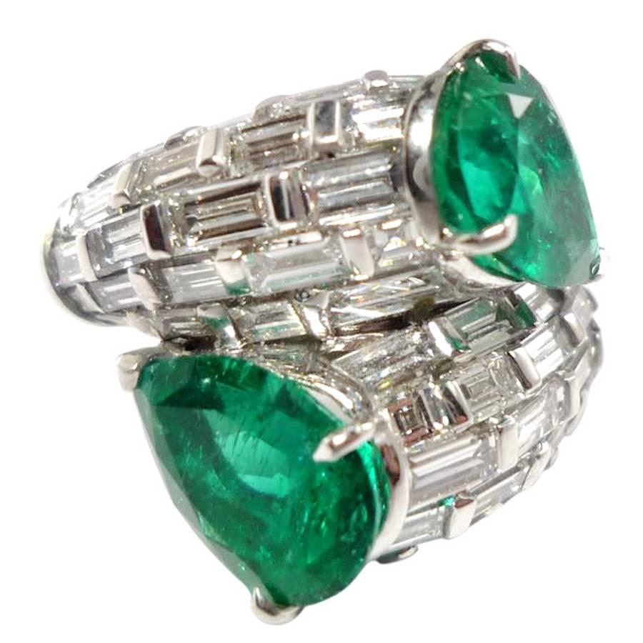 Colombian Emerald Diamond Gold Bypass Ring For Sale