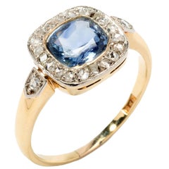 Ceylon Sapphire Diamond Gold Ring