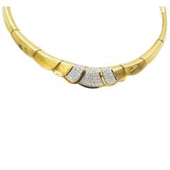 Gorgeous Diamond Gold Necklace. 2