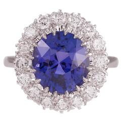 5.23 Carat Round Sapphire Diamond Gold Cluster Ring