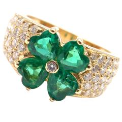 Van Cleef & Arpels Emerald Diamond Gold Flower Ring 