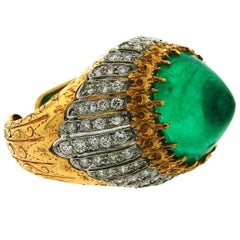 1970s Buccellati Sugarloaf Emerald Diamond Gold Ring