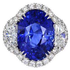 Anello in platino a tre pietre con diamante e zaffiro di Ceylon da 12,38 carati