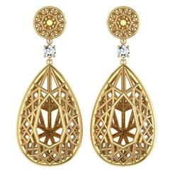Sayaka Yamamoto & Sparkles Diamond and Gold Earrings 3