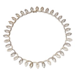 Collier en or blanc 18 carats avec diamants