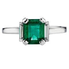 Art Deco Green Emerald and Baguette Diamond Gold Ring 3