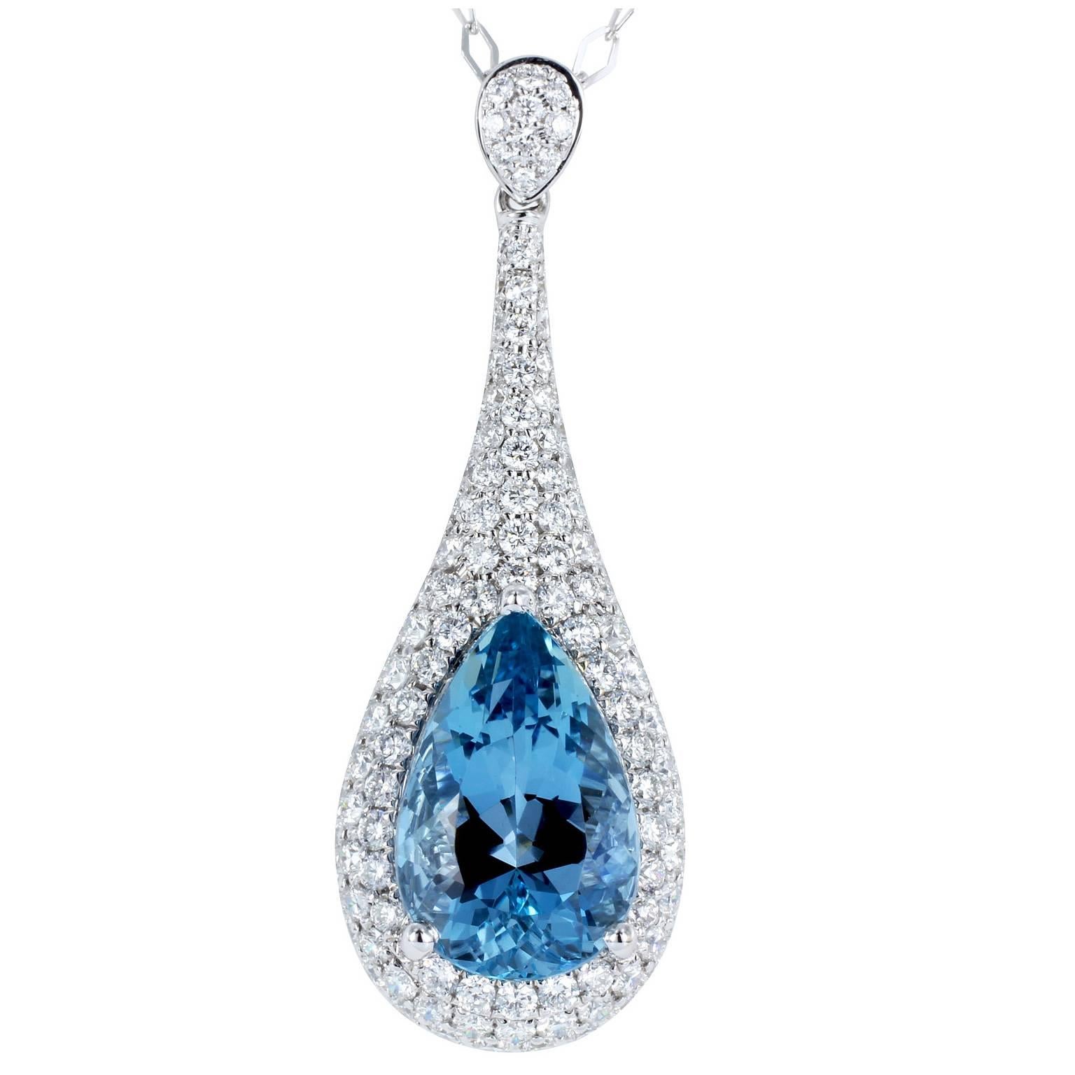 3.26 Carat Aquamarine Diamond Gold Pendant For Sale