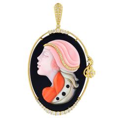 Exotic Cameo Diamond Gold Pendant Exotic Cameo Diamond Gold Pendant