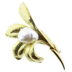  Graceful Hammered Finish South Sea Pearl Gold Flower Brooch
