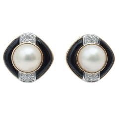 Mabe Pearl Onyx Diamond Gold Earclips