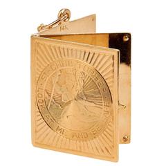 Pendentif livre en or Saint Christophe de Cartier